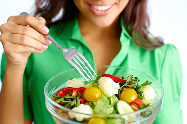 تغذیه و تاثیر مواد غذایی بر روی سلامت انسان تغذیه و تاثیر مواد غذایی بر روی سلامت انسان