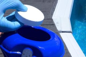 از مزایا و معایب کلر برای استفاده در استخرهای شنا چه می دانید؟